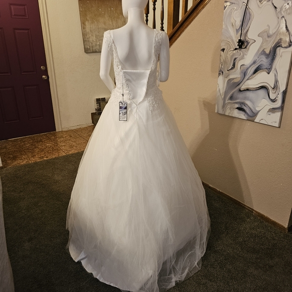DRESS DeKlaire wedding dress long train sleeve 455W L - Picture 8 of 9